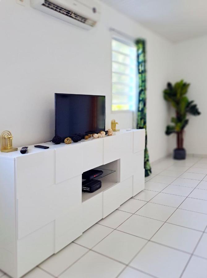 Grand Studio Meuble De 35M² Lägenhet Fort-de-France Exteriör bild